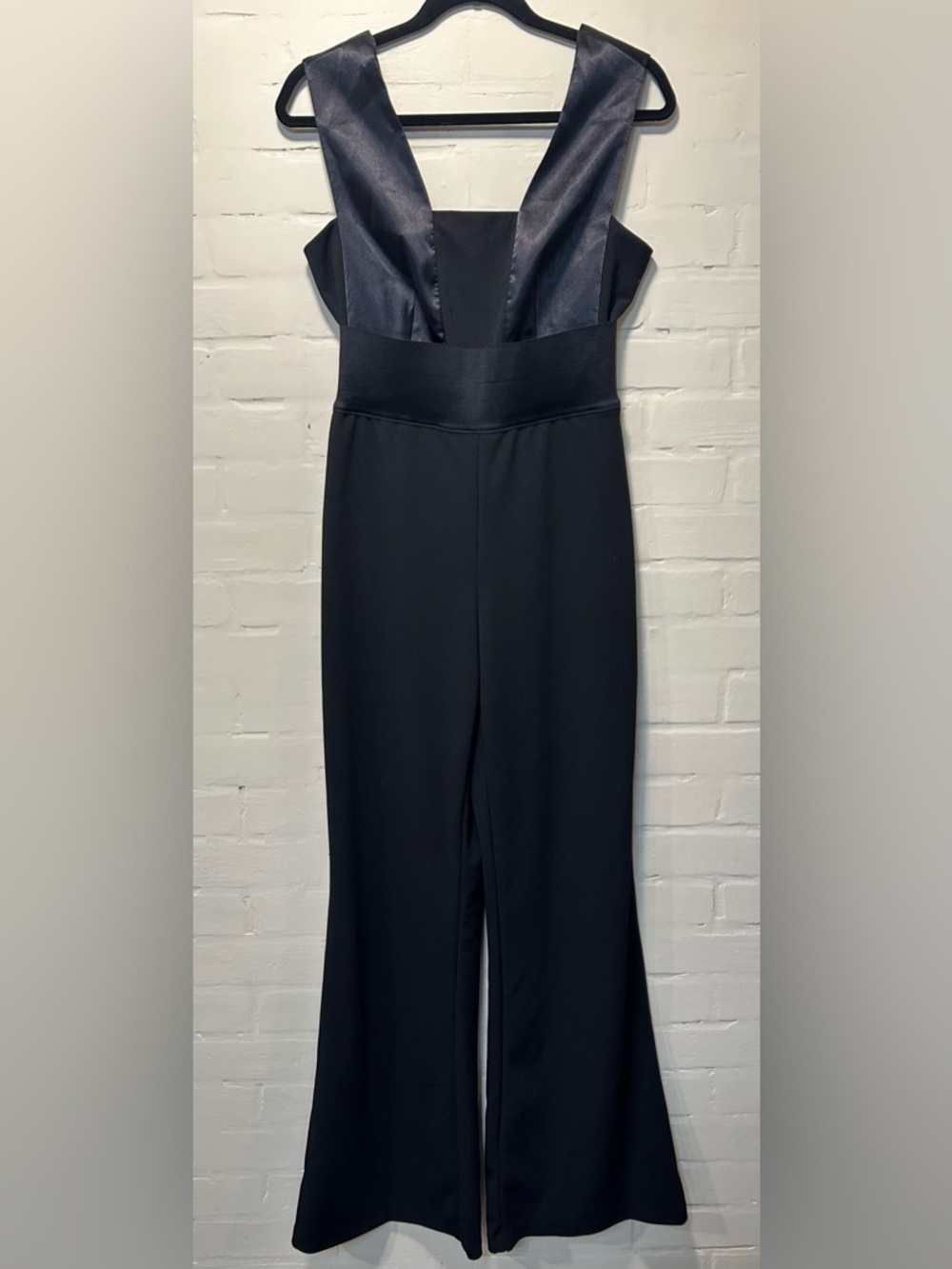 Gabrielle Union Black Wide Leg Jumpsuit Satin Strap V Neck Formal Evening S